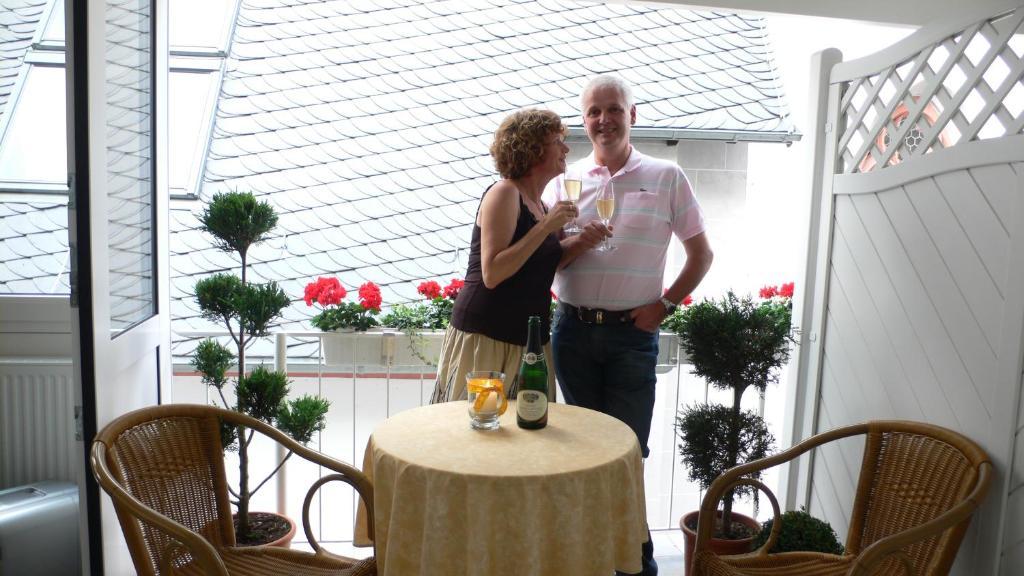 Hotel Binz Bernkastel-Kues Δωμάτιο φωτογραφία