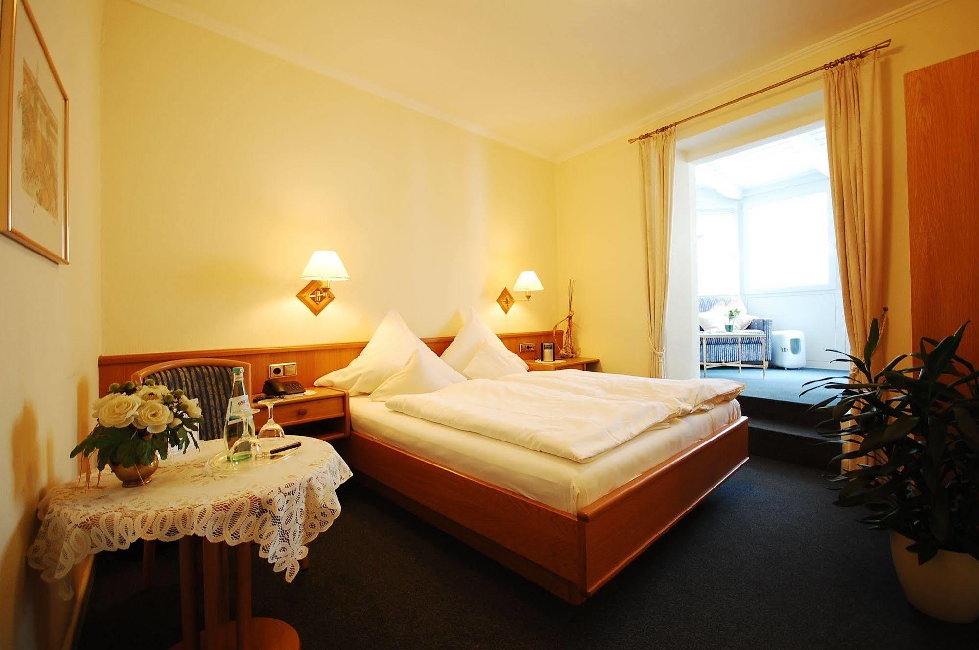 Hotel Binz Bernkastel-Kues Εξωτερικό φωτογραφία