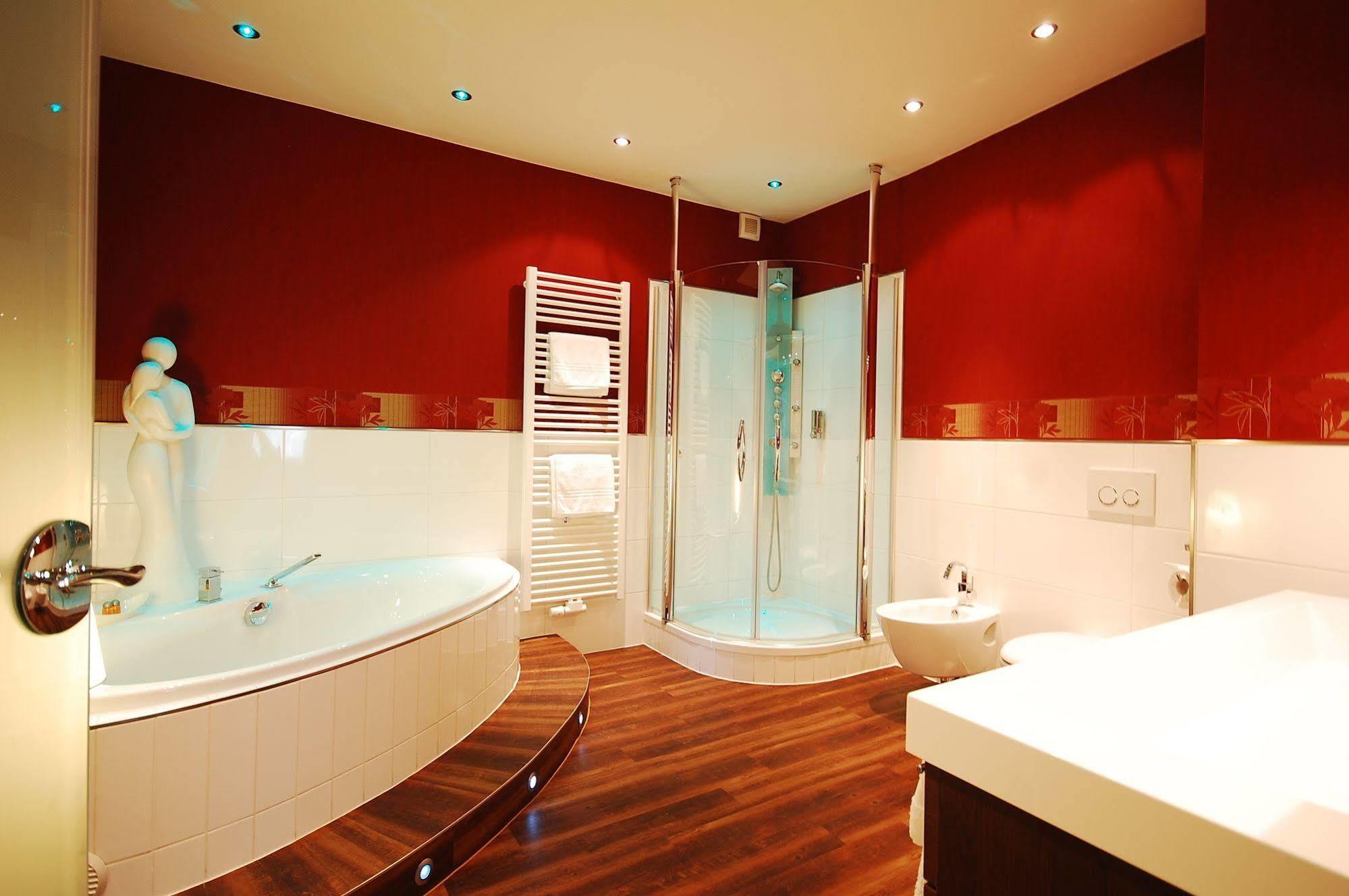 Hotel Binz Bernkastel-Kues Εξωτερικό φωτογραφία