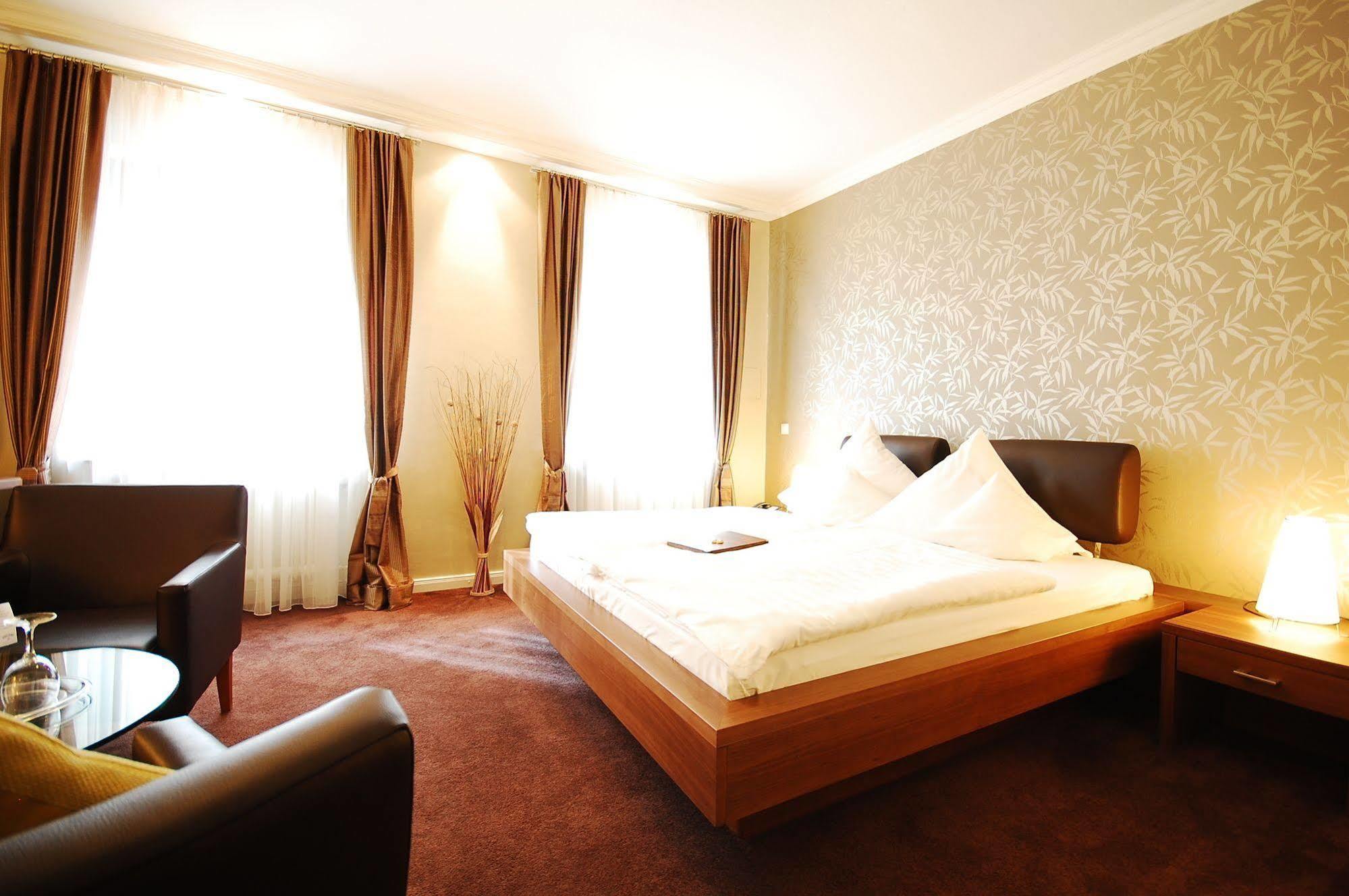 Hotel Binz Bernkastel-Kues Εξωτερικό φωτογραφία